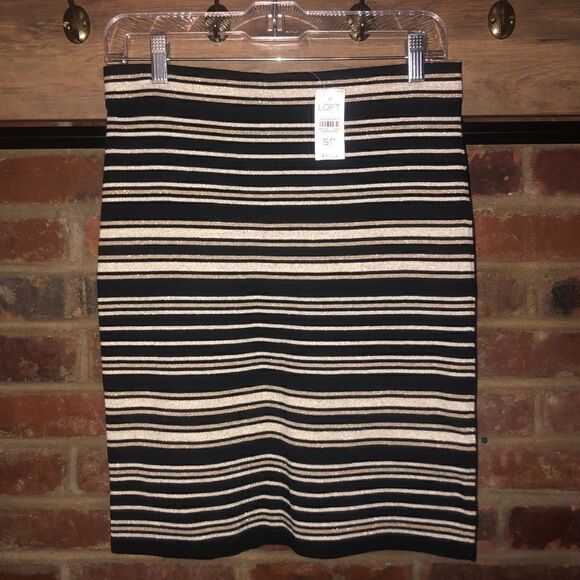 LOFT Dresses & Skirts - NWT
LOFT Black & Shimmery Gold Stripe Skirt - Sz SP